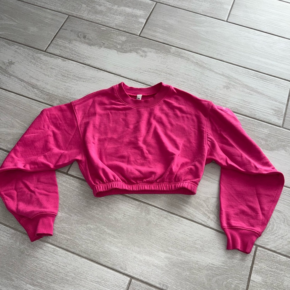 Alo Yoga XS Devotion Crew Neck Cropped Sweatshirt Hot Pink